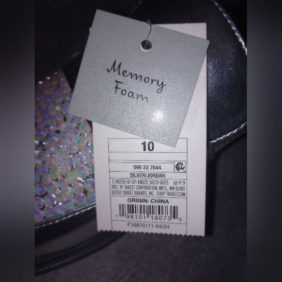 Hand Crafted Rhinestone Embellished Silver Loafers Size 10 NWT - Picture 4 of 6